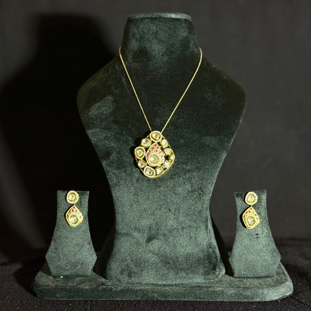 Silver Polki Style Pendant Necklace Set