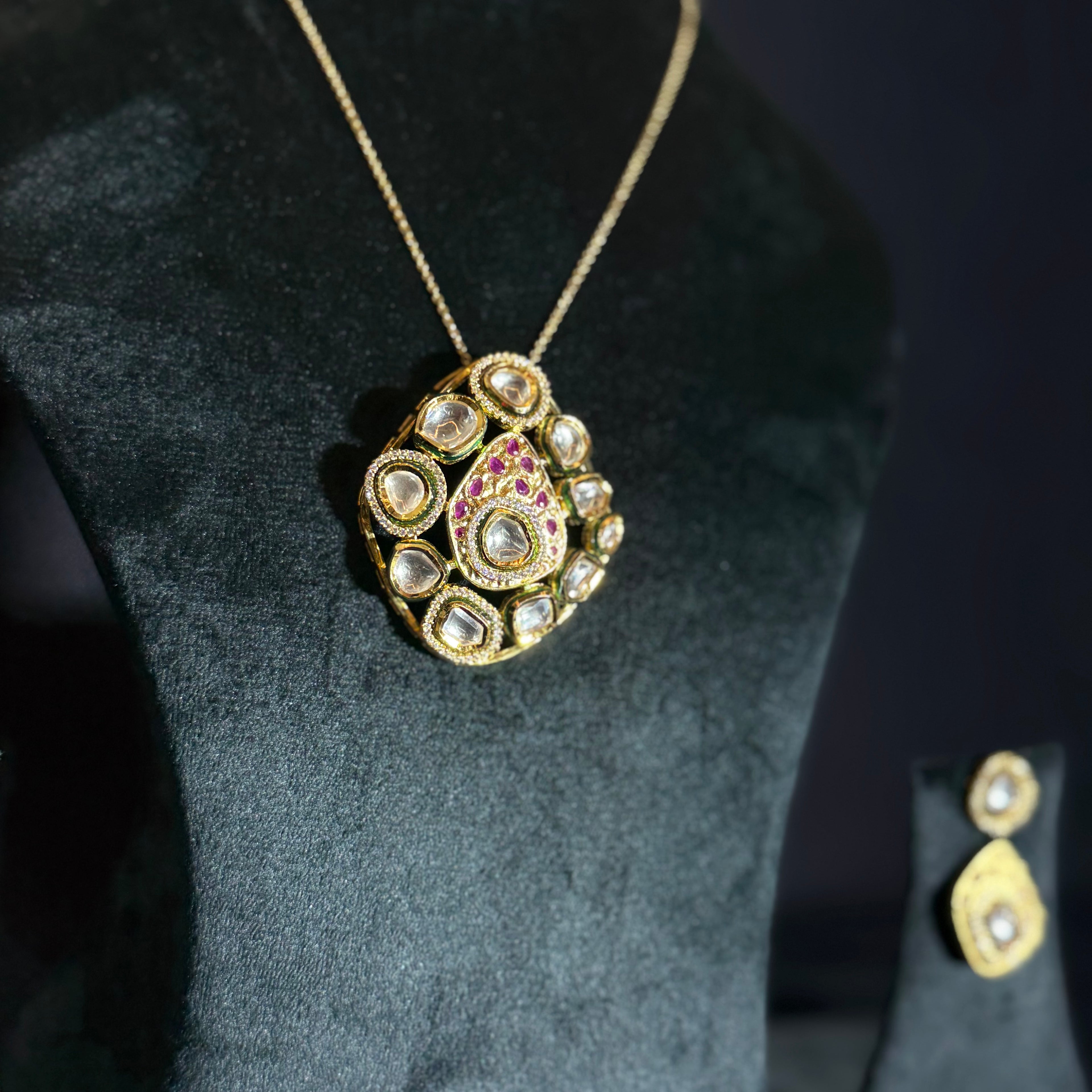 Silver Polki Style Pendant Necklace Set