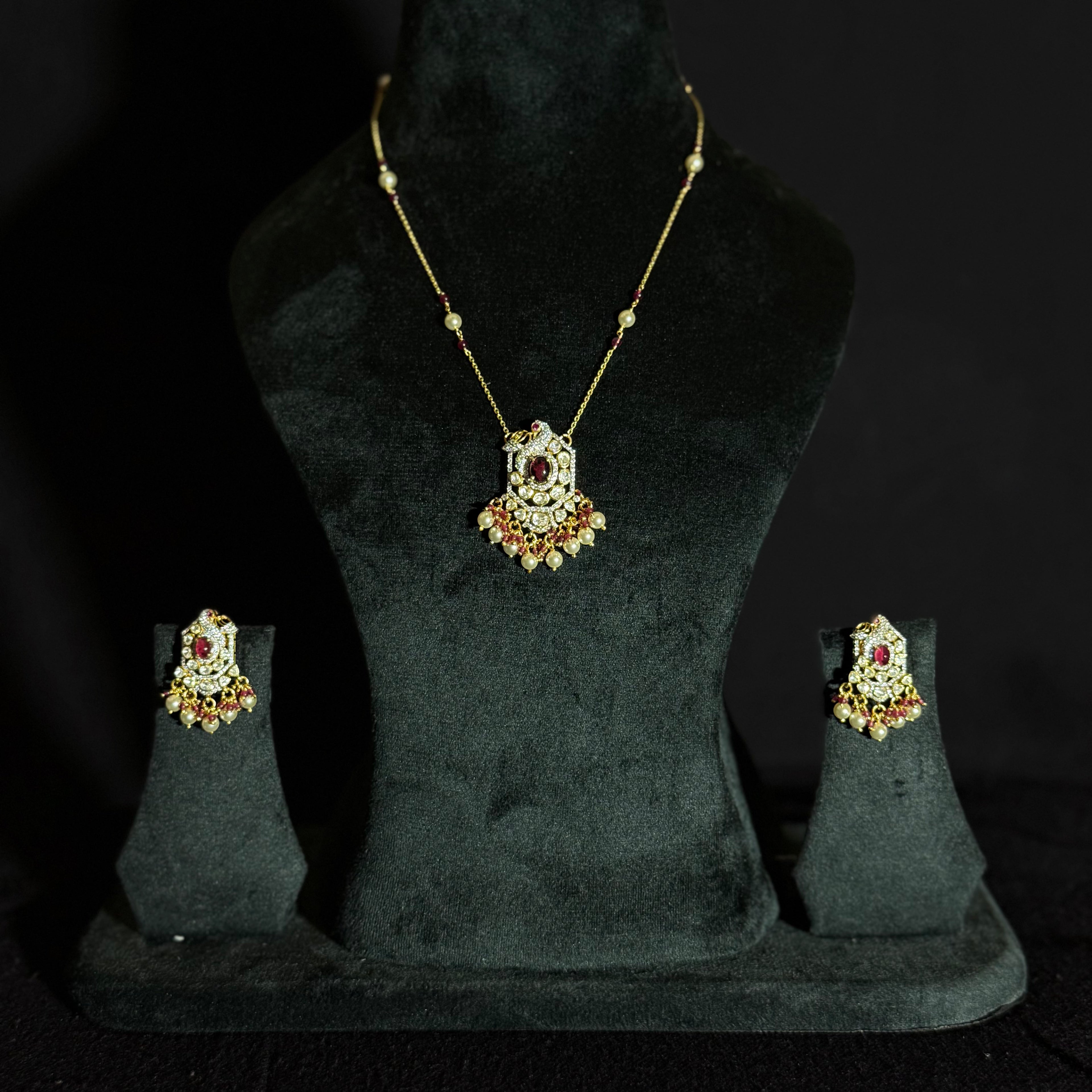 Silver Base Polished Necklace Set