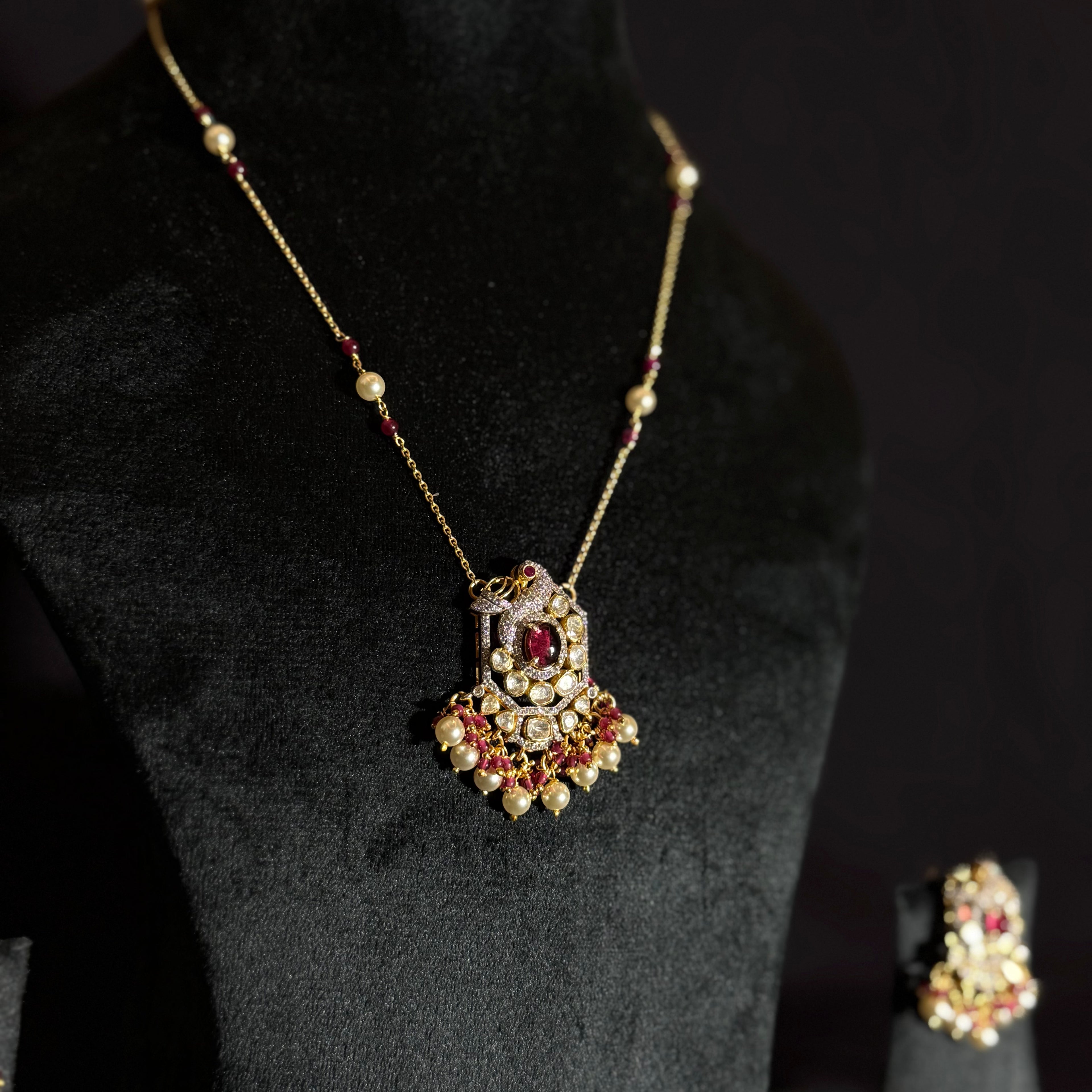 Silver Base Polished Necklace Set