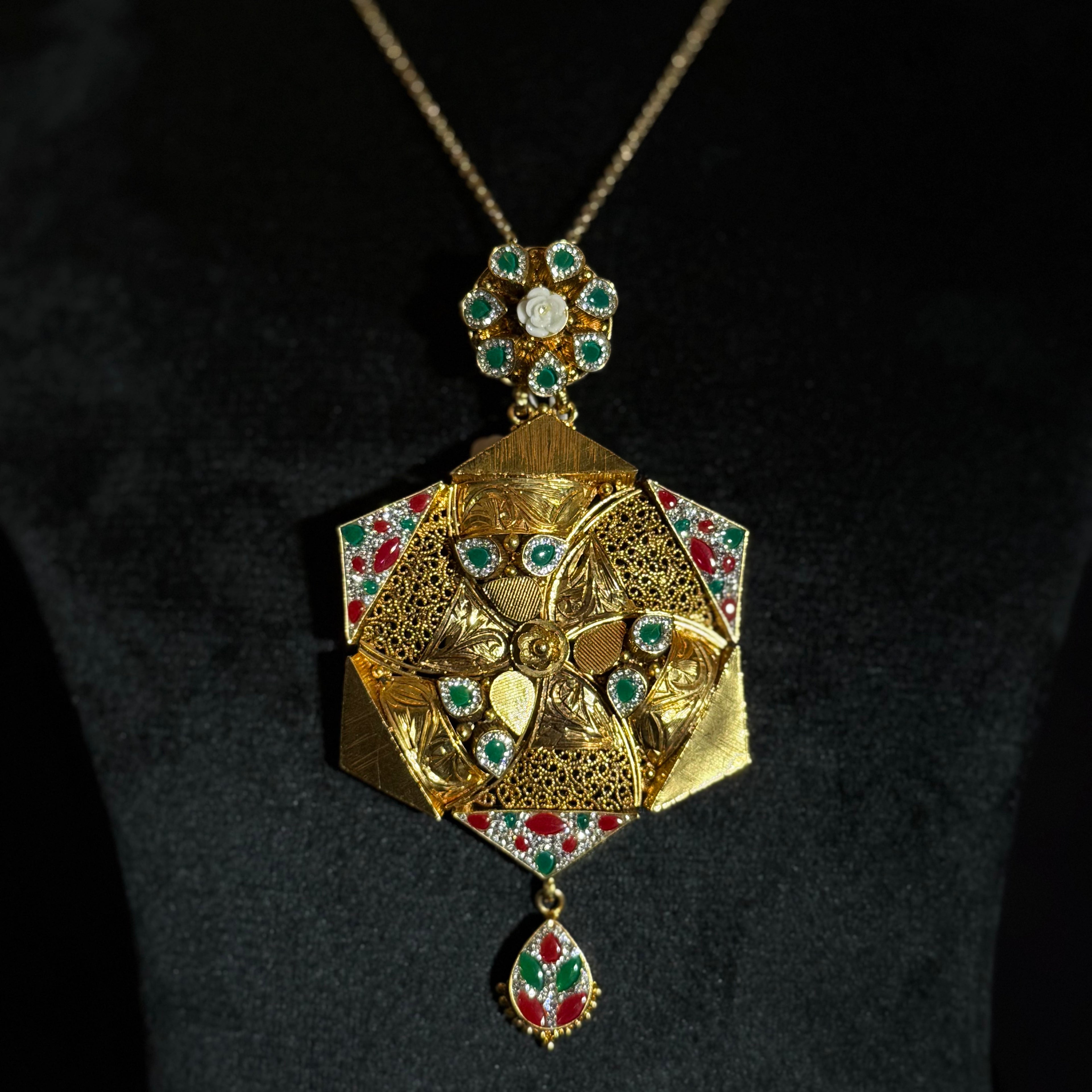 Silver Base Polished Necklace Set