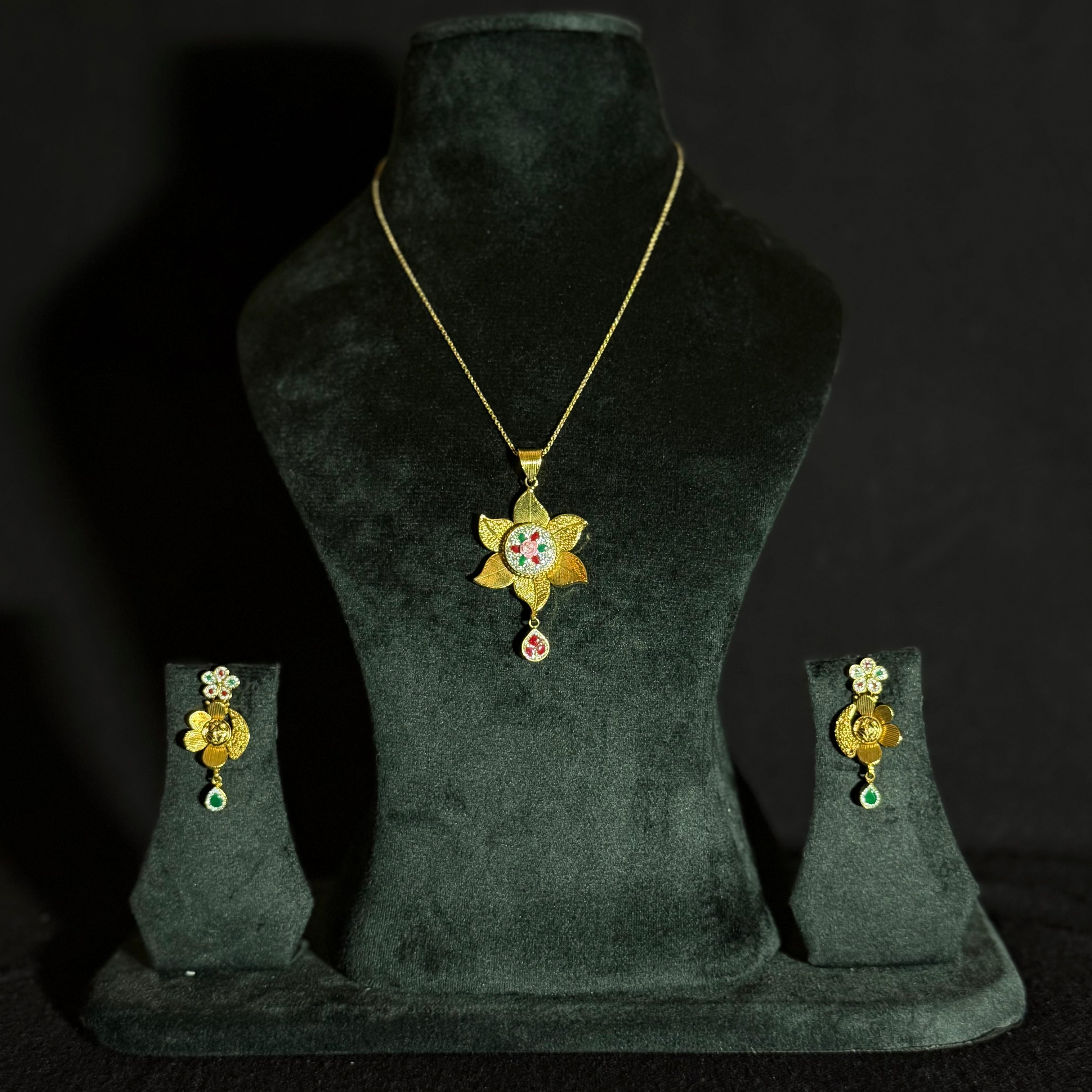 Silver Base Polished Necklace Set