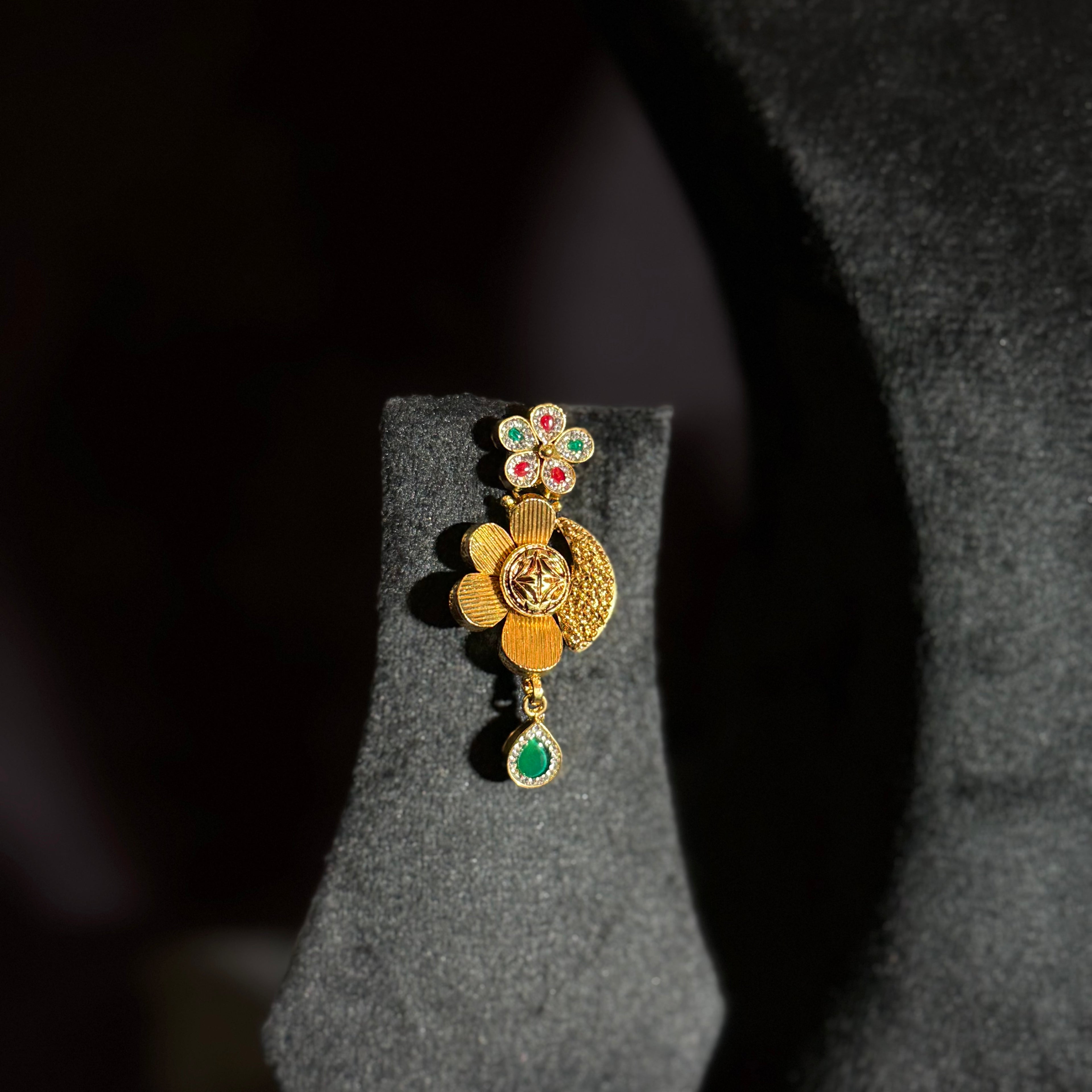 Silver Base Polished Necklace Set