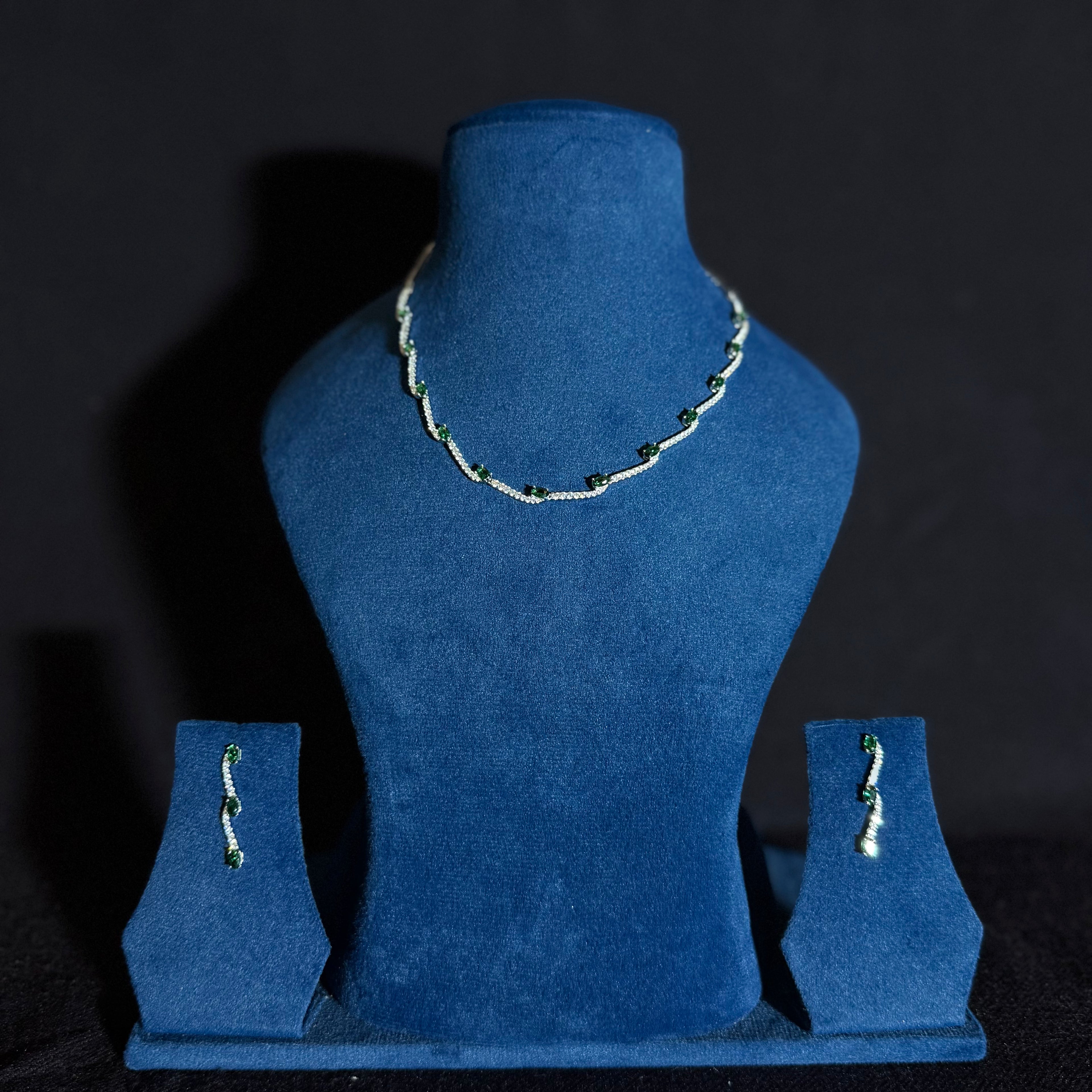 Silver Base Green Stone Necklace Set