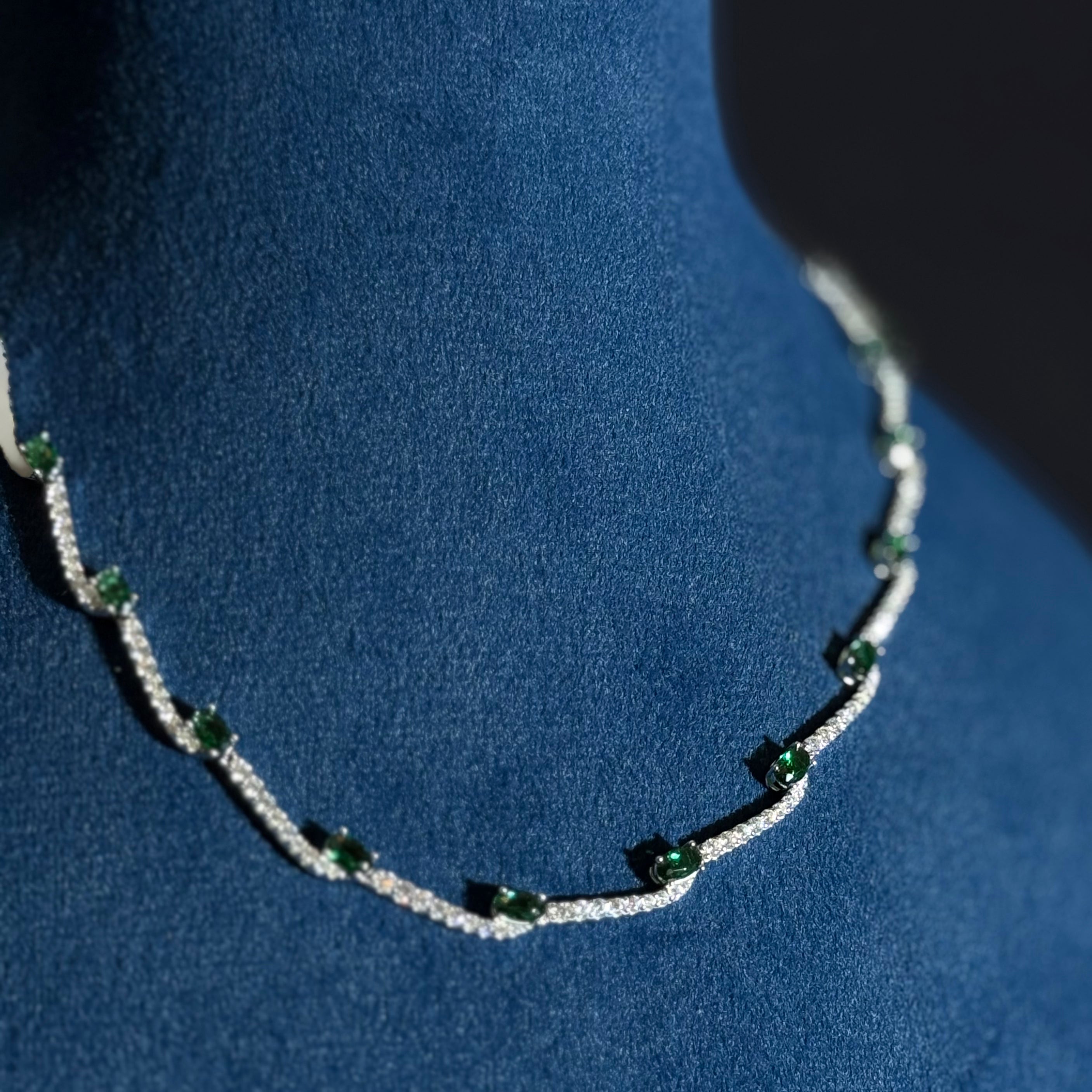 Silver Base Green Stone Necklace Set