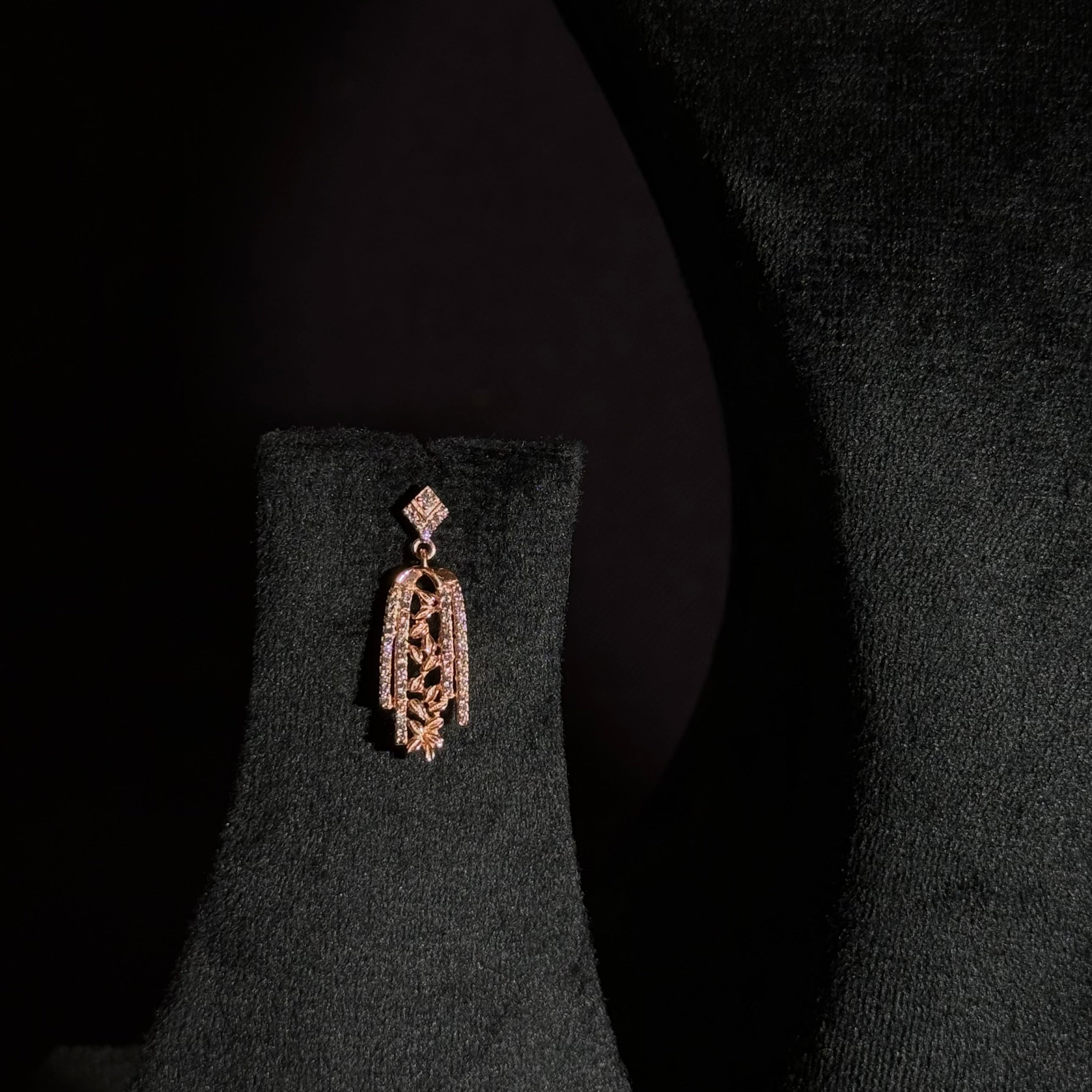 Silver Base Elegant Drop Pendant Jewellery Set