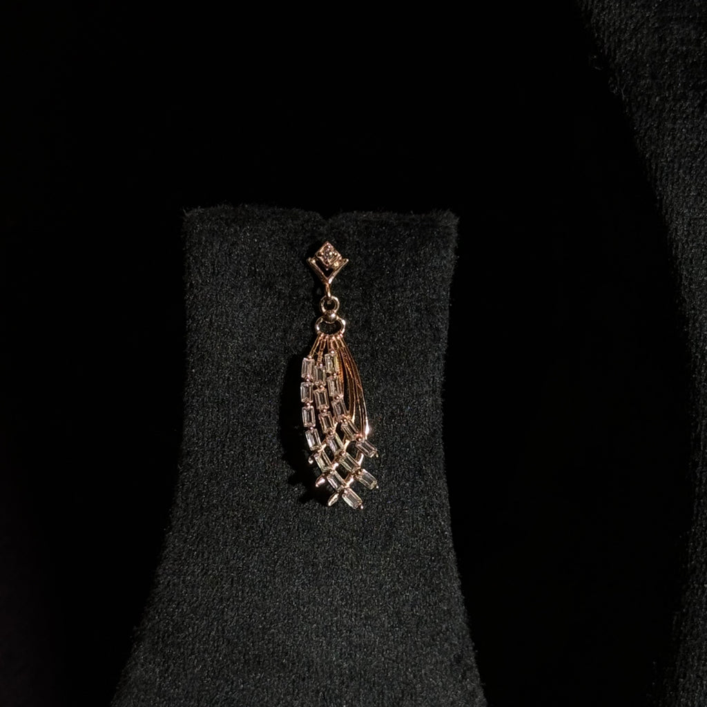 Stylish Leaf-Drop Silver Pendant Set