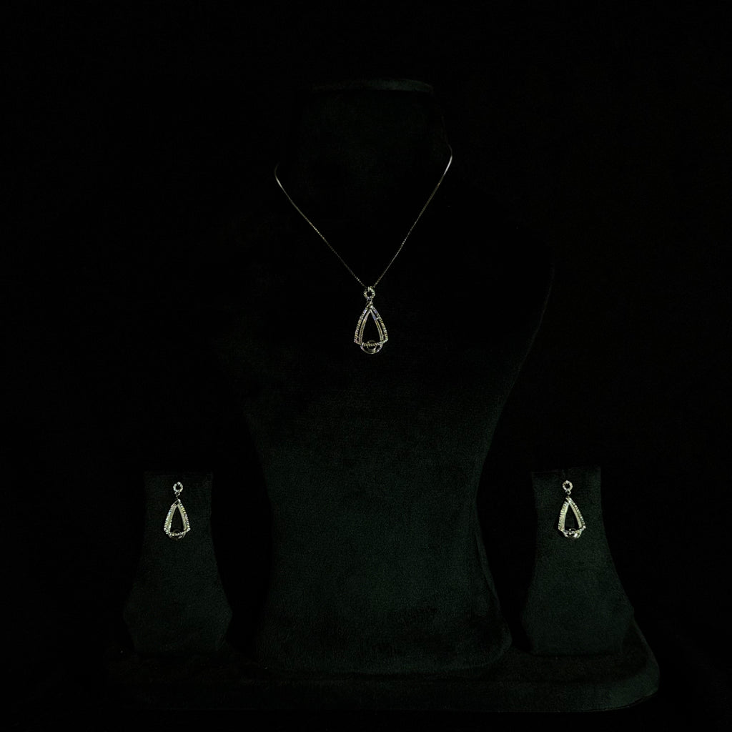 Elegant Teardrop Silver Pendant Set