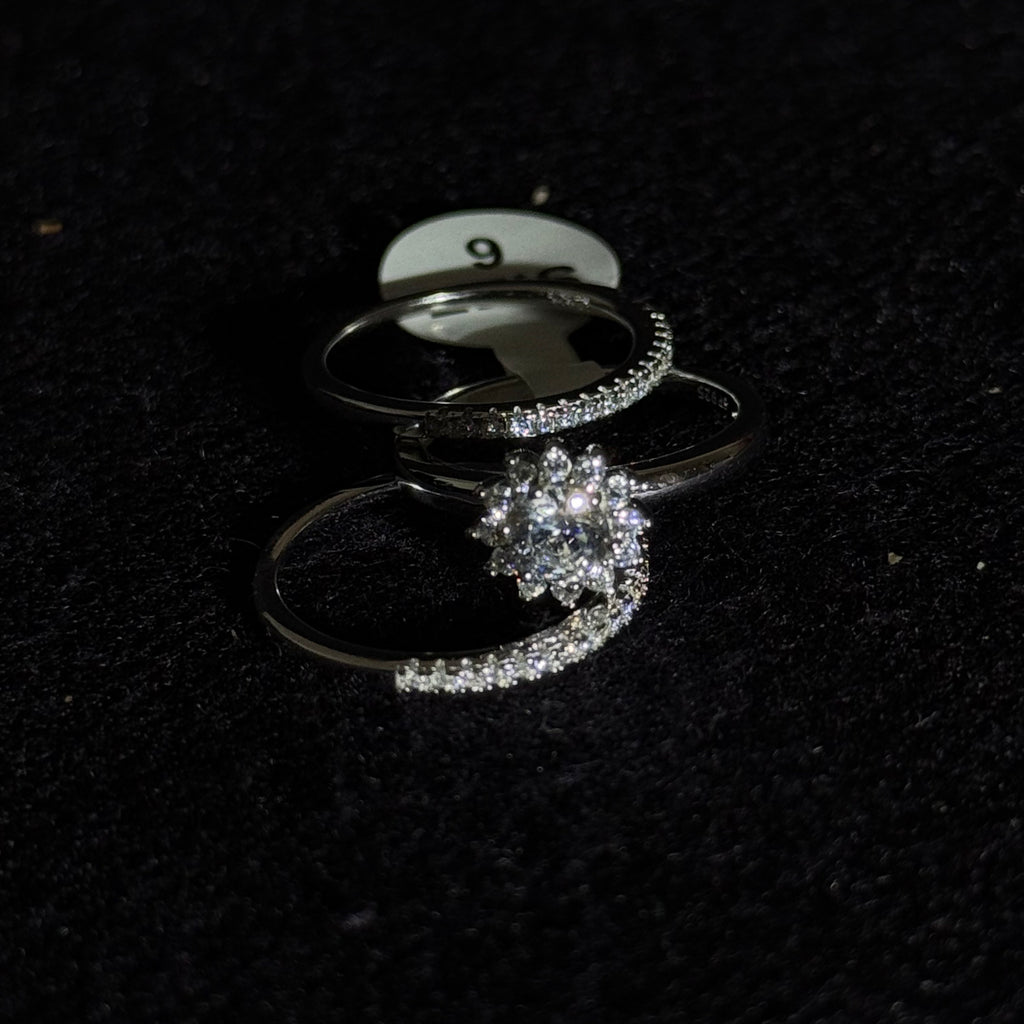 Floral Sparkle Diamond-Style Ring