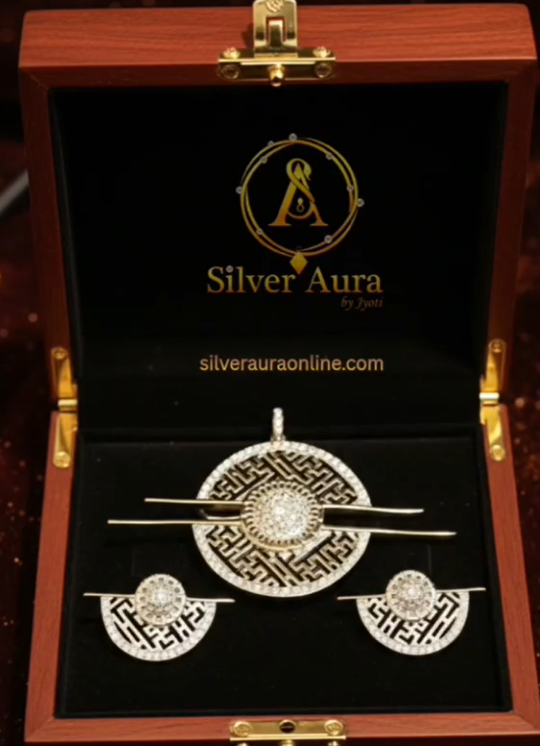 Designer Circular Silver Pendant Set