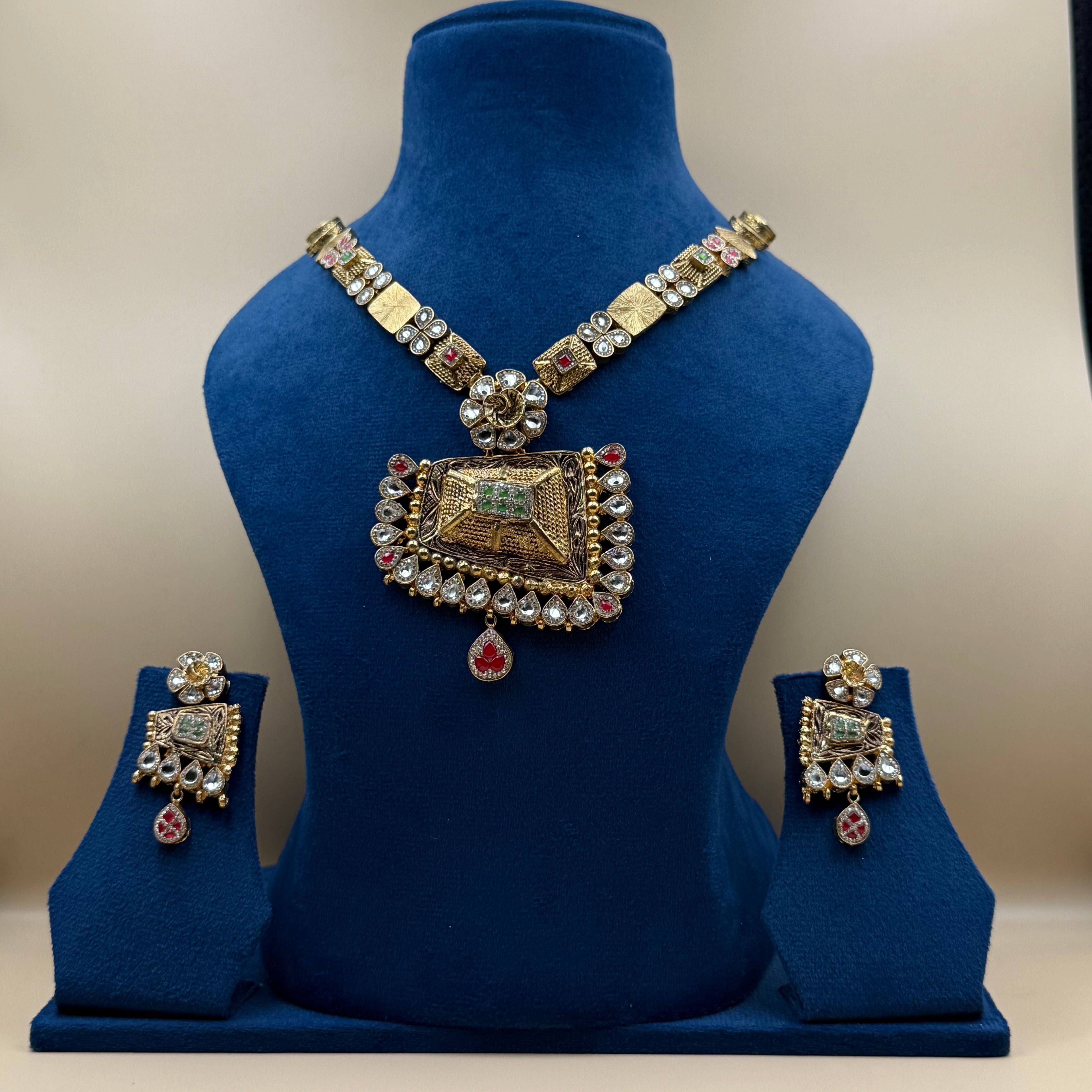 Necklaces for Women NCL282